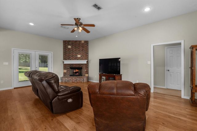 102 Tiger Lily, Diana, TX 75640