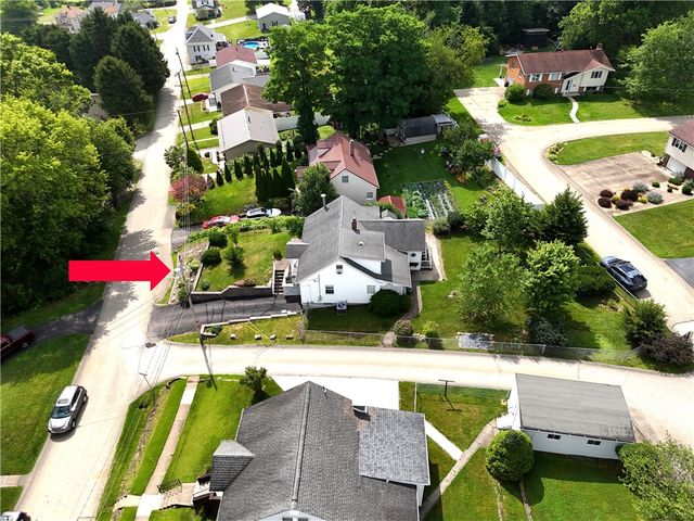 57 8th St, South Union Twp, PA 15401
