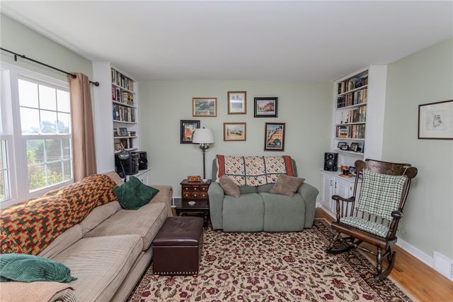 57 8th St, South Union Twp, PA 15401