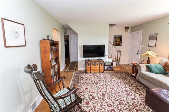 57 8th St, South Union Twp, PA 15401