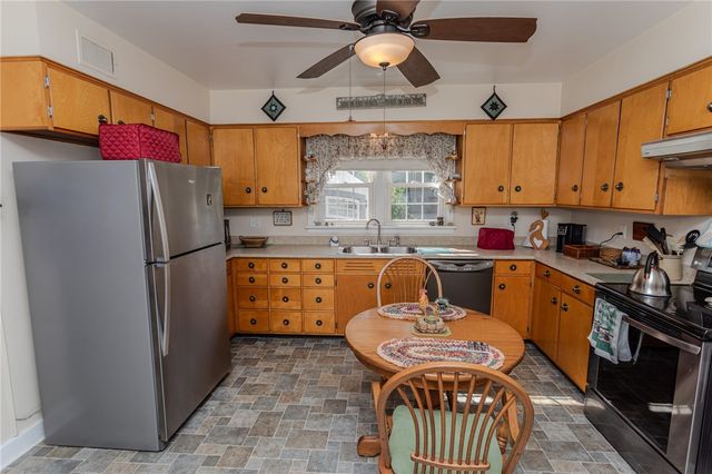 57 8th St, South Union Twp, PA 15401