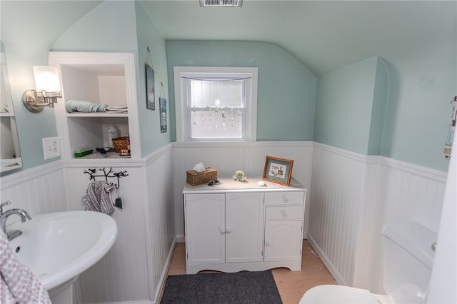57 8th St, South Union Twp, PA 15401