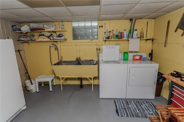 57 8th St, South Union Twp, PA 15401