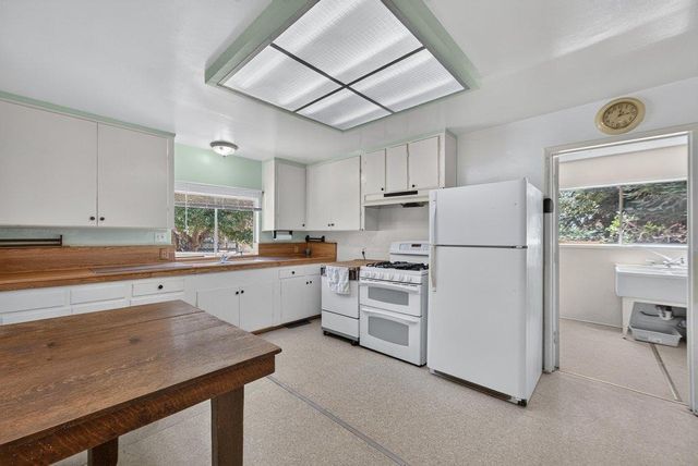 82 Doering Lane, Watsonville, CA 95076