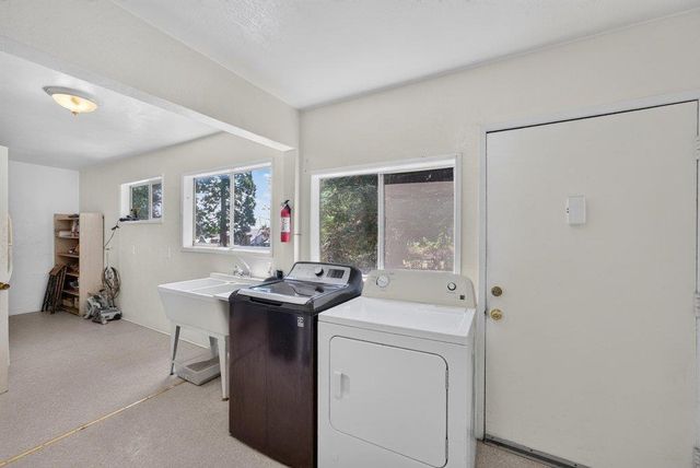 82 Doering Lane, Watsonville, CA 95076