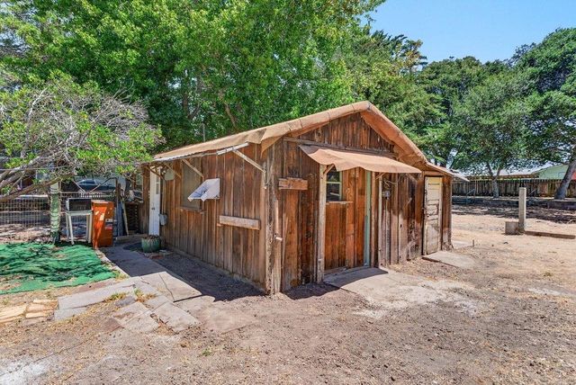 82 Doering Lane, Watsonville, CA 95076
