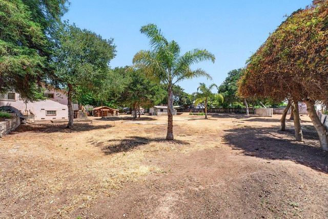 82 Doering Lane, Watsonville, CA 95076