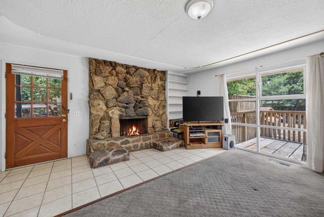 82 Doering Lane, Watsonville, CA 95076