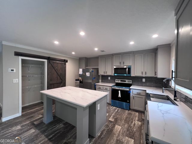 112 Autumn Lane NE, Milledgeville, GA 31061