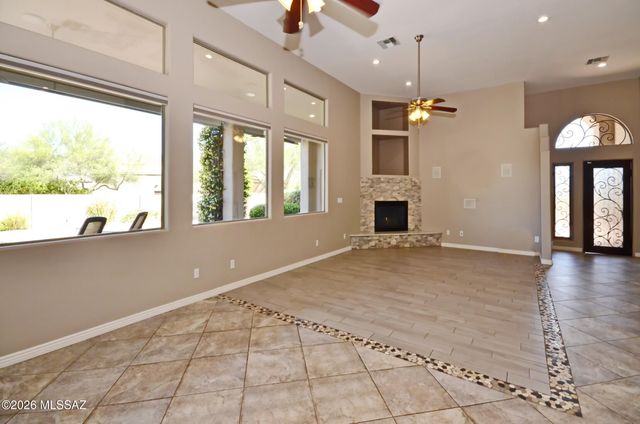 990 W Silver Spring Place, Oro Valley, AZ 85755