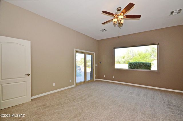 990 W Silver Spring Place, Oro Valley, AZ 85755