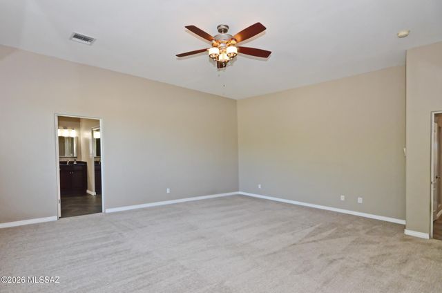 990 W Silver Spring Place, Oro Valley, AZ 85755