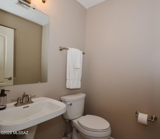 990 W Silver Spring Place, Oro Valley, AZ 85755