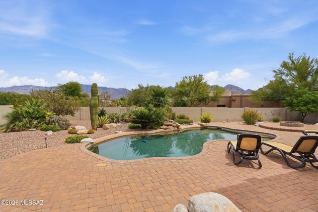990 W Silver Spring Place, Oro Valley, AZ 85755