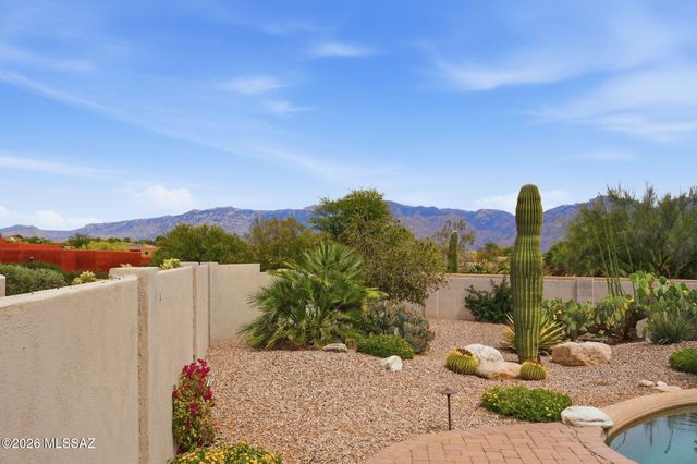990 W Silver Spring Place, Oro Valley, AZ 85755