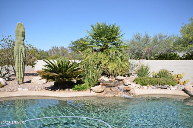 990 W Silver Spring Place, Oro Valley, AZ 85755