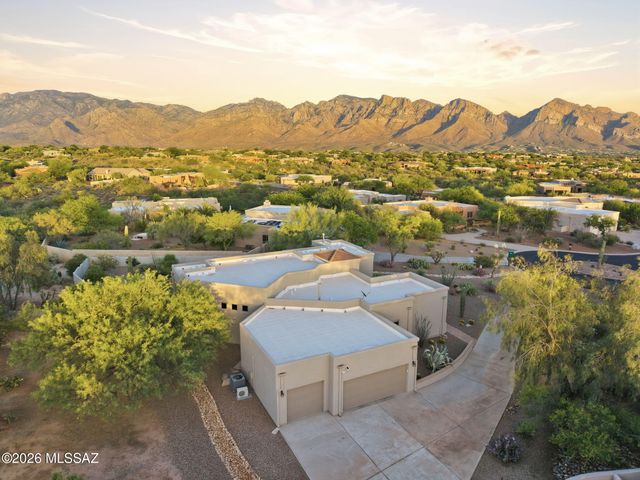 990 W Silver Spring Place, Oro Valley, AZ 85755