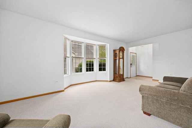 24850 W Franklin Lane, Plainfield, IL 60585