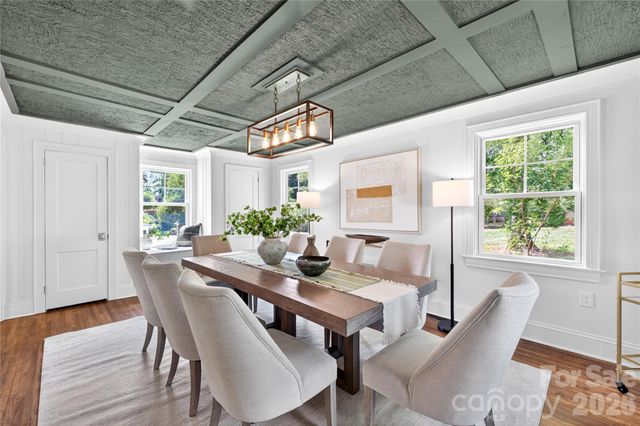 2501 Runnymede Lane, Charlotte, NC 28209