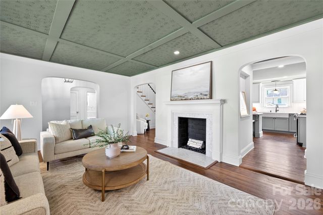 2501 Runnymede Lane, Charlotte, NC 28209