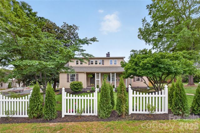 2501 Runnymede Lane, Charlotte, NC 28209
