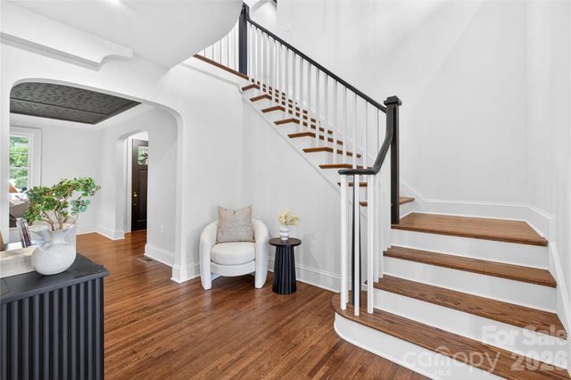 2501 Runnymede Lane, Charlotte, NC 28209