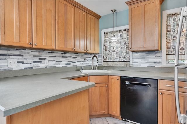 203 Farmington Avenue, Cranston, RI 02920