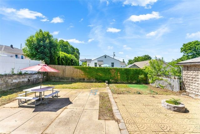 203 Farmington Avenue, Cranston, RI 02920