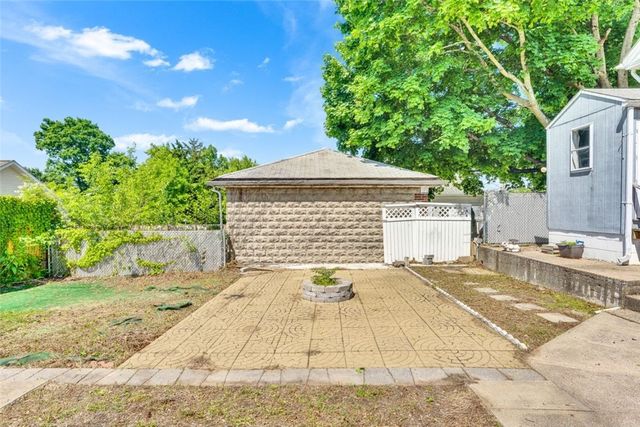 203 Farmington Avenue, Cranston, RI 02920