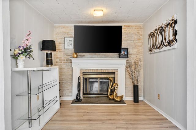 203 Farmington Avenue, Cranston, RI 02920