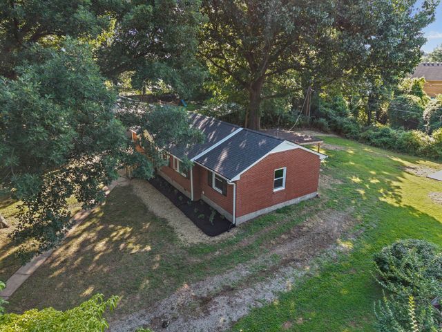 2519 Timberwood Dr, Clarksville, TN 37040