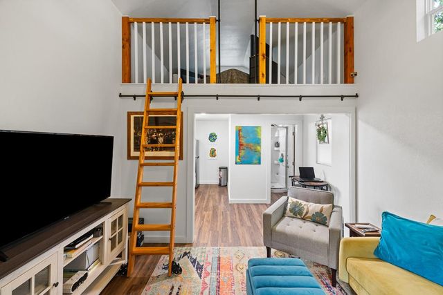 1404 McAllen St, Kerrville, TX 78028