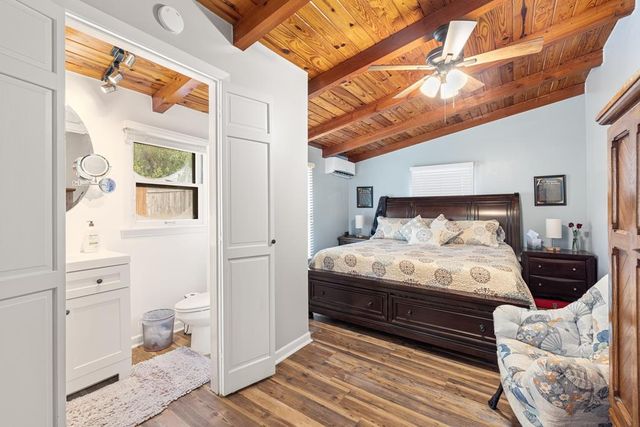 1404 McAllen St, Kerrville, TX 78028