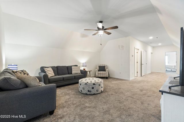 3011 3rd Street, Holly Ridge, NC 28445