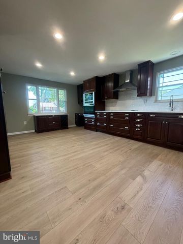 4834 VICKY RD, Baltimore, MD 21236
