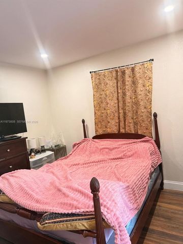 2281 NW 81st Ter, Miami, FL 33147