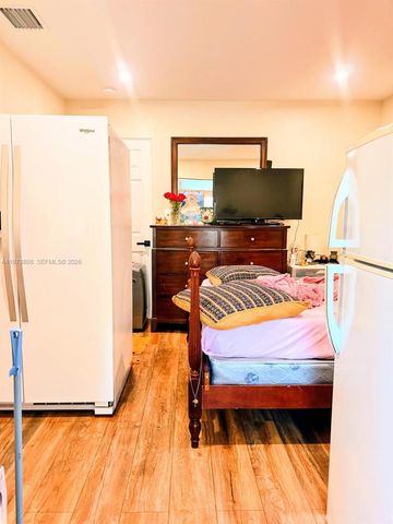 2281 NW 81st Ter, Miami, FL 33147