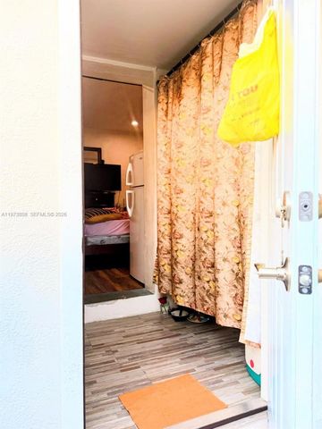 2281 NW 81st Ter, Miami, FL 33147