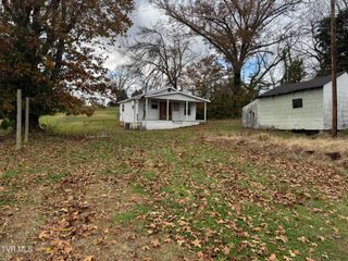 121 Henderson Street, Surgoinsville, TN 37873