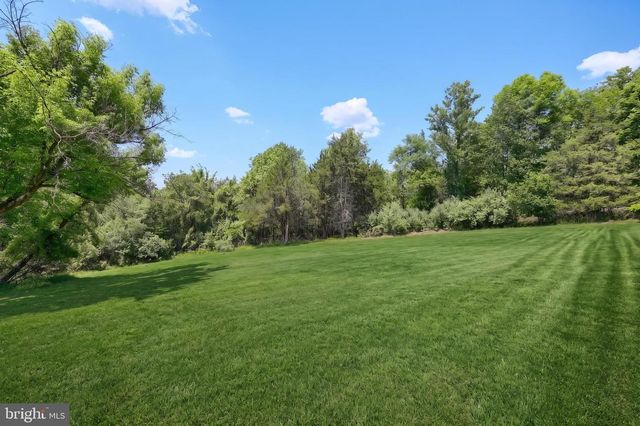 5 JAMES TRL, Gettysburg, PA 17325