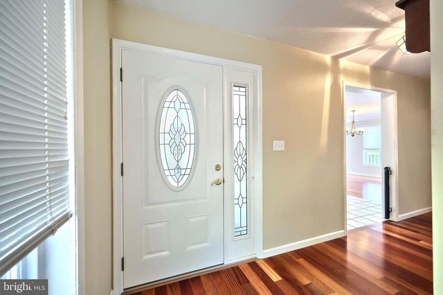 5 JAMES TRL, Gettysburg, PA 17325