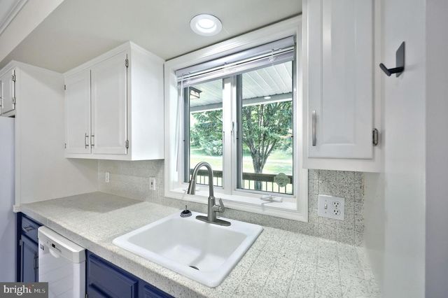 5 JAMES TRL, Gettysburg, PA 17325