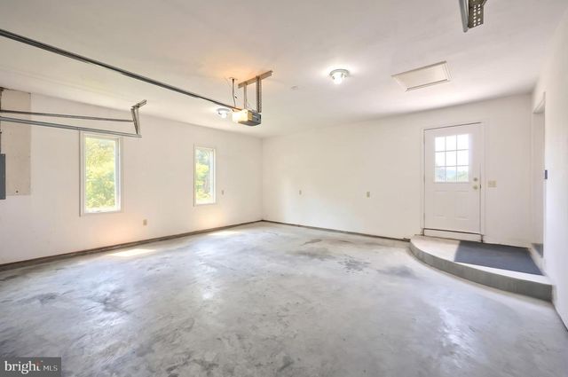 5 JAMES TRL, Gettysburg, PA 17325