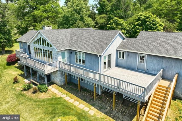 5 JAMES TRL, Gettysburg, PA 17325