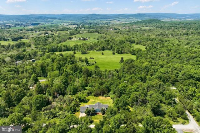 5 JAMES TRL, Gettysburg, PA 17325