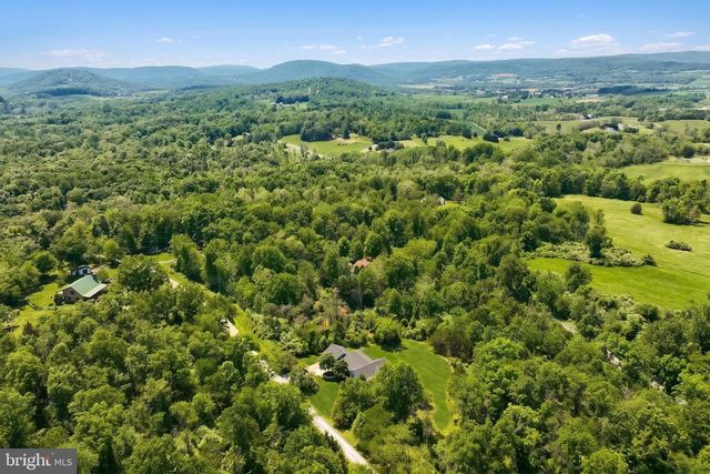 5 JAMES TRL, Gettysburg, PA 17325