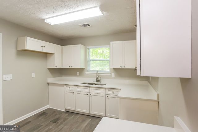 5819 S Quail Drive, Douglasville, GA 30135