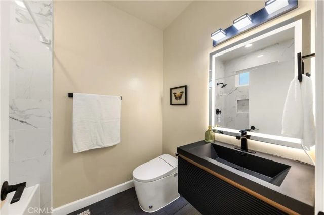 1081 Loma Avenue, Long Beach, CA 90804