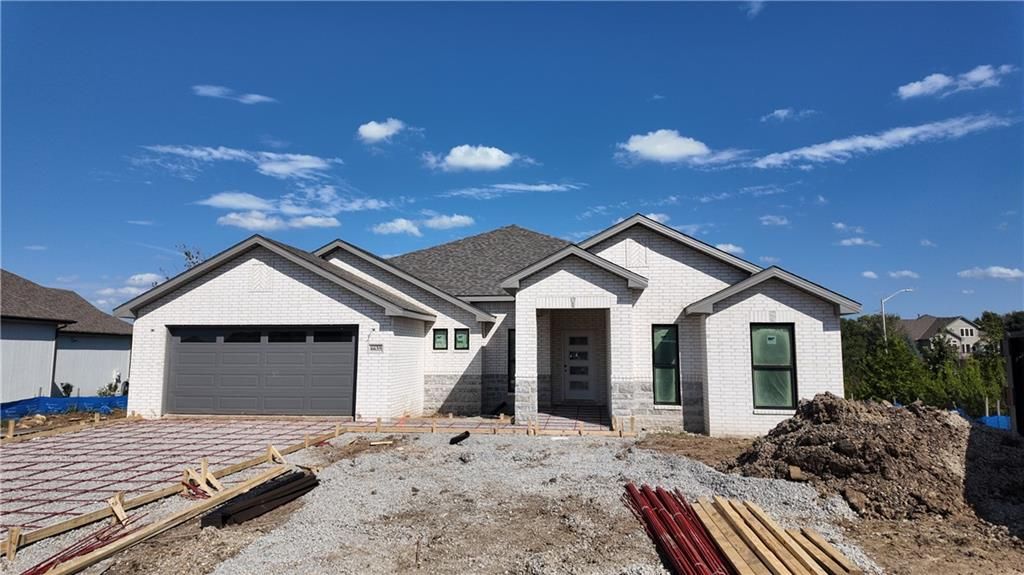 6635 McCormick Drive, Shawnee, KS 66226