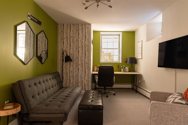 159 State St Apt 1B, Portsmouth, NH 03801